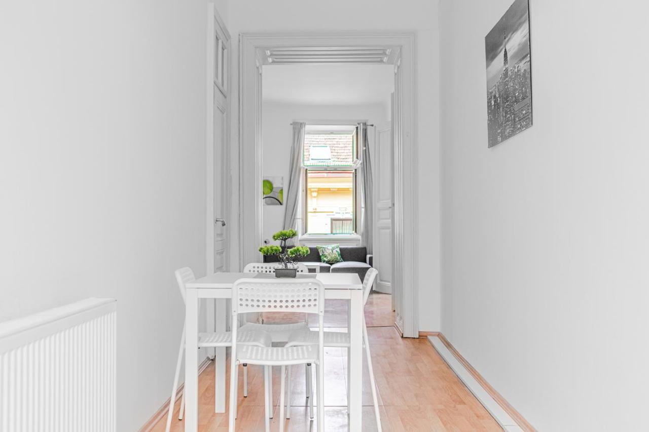 Pleasing 2Br Apt. Akh-Perfect For Groups Відень Екстер'єр фото